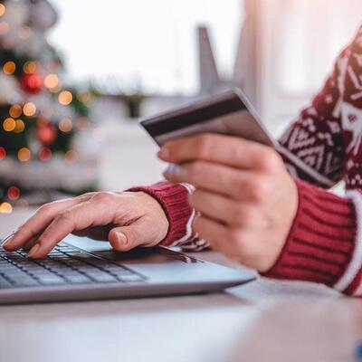 3 Ways to Utilize Your Credit Card for Holiday Shopping